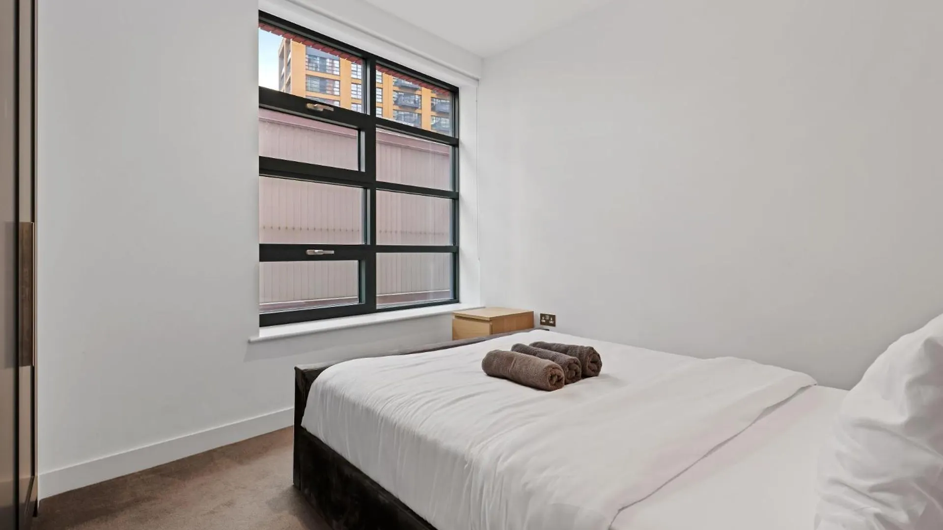 London Excel City Side Apartment 0*,  United Kingdom