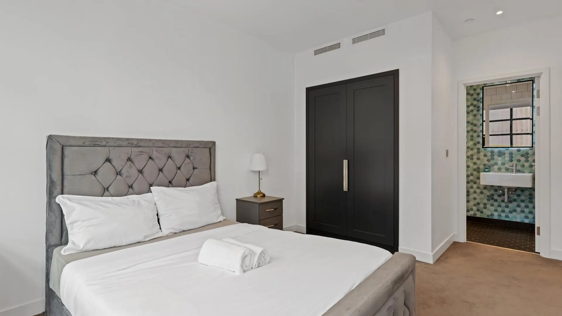 London Excel City Side Apartment United Kingdom